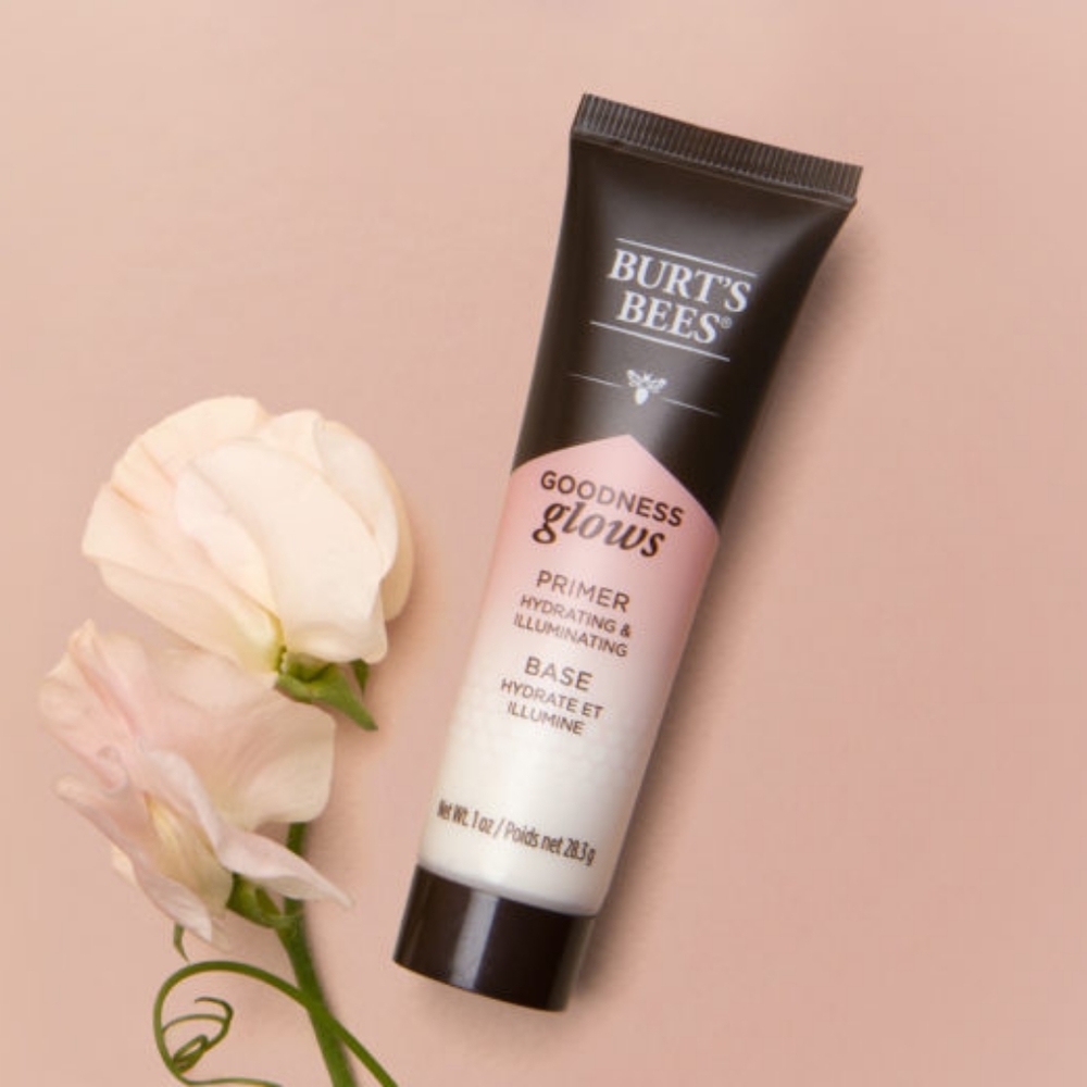⭐️HP⭐️Burts Bees Goodness Glows Primer